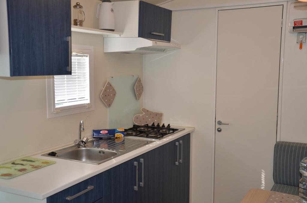 Happy Camp Mobile Homes In Camping Village Rosapineta Rosolina Mare Buitenkant foto