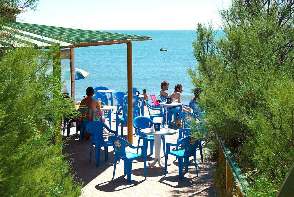 Happy Camp Mobile Homes In Camping Village Rosapineta Rosolina Mare Buitenkant foto